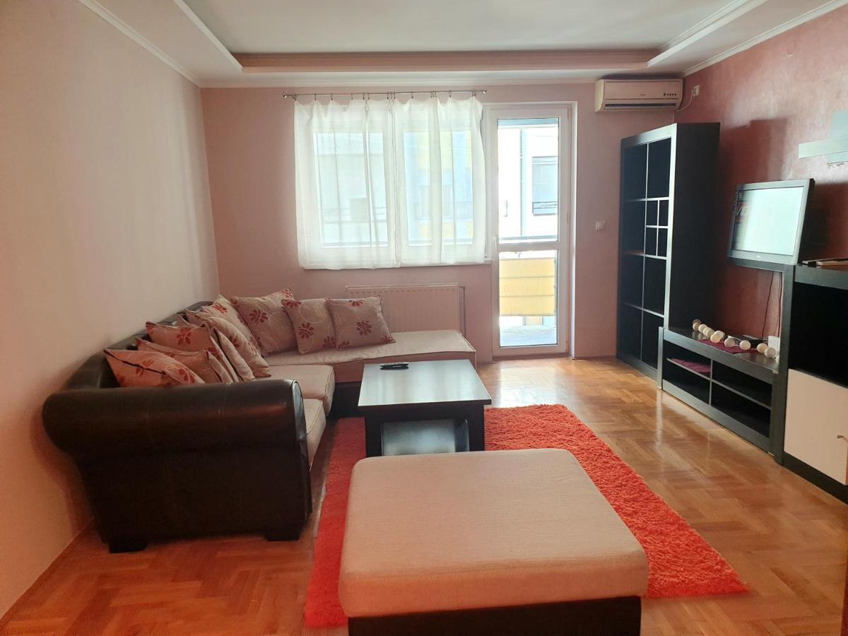 Apartman Mirage Sremska Mitrovica Exteriér fotografie